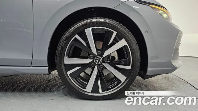Volkswagen Golf 2025