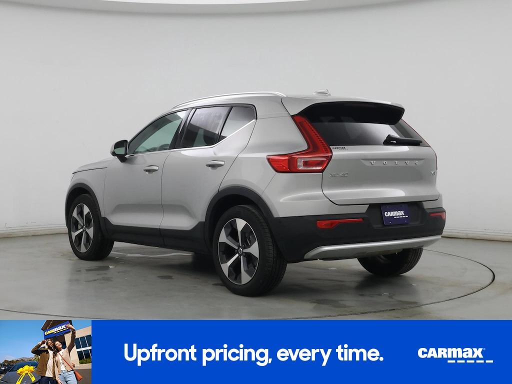 Volvo XC40 2025