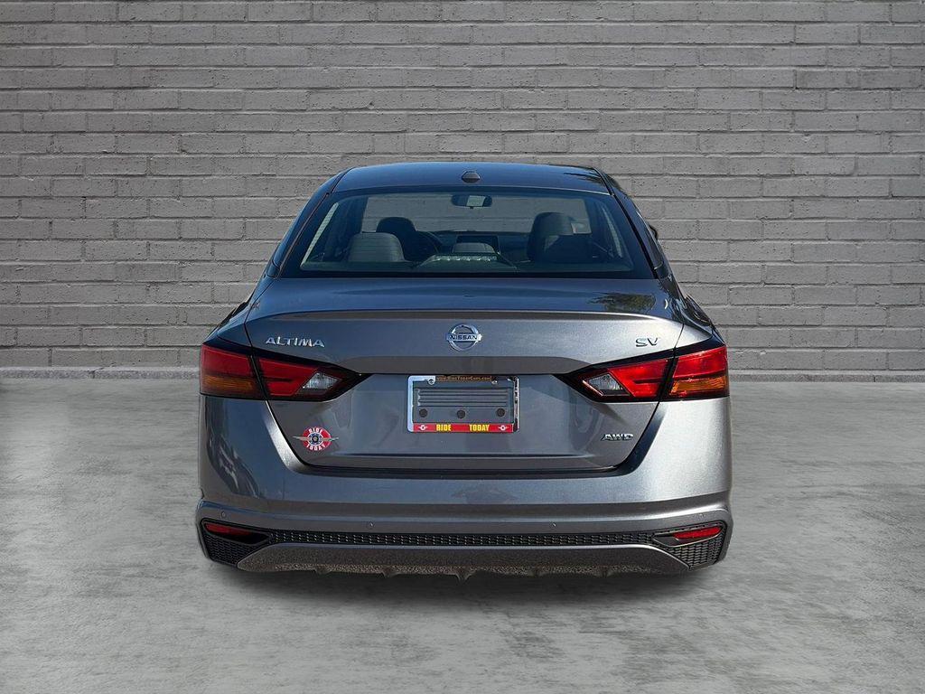 Nissan Altima 2021