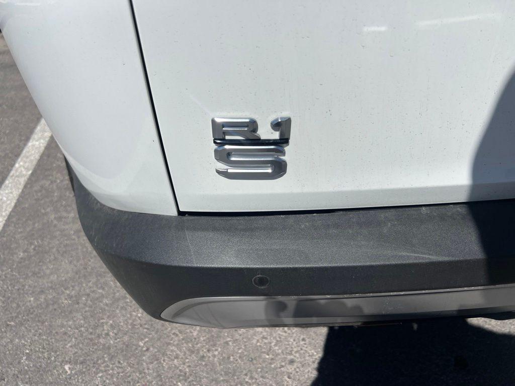 Rivian R1S 2025