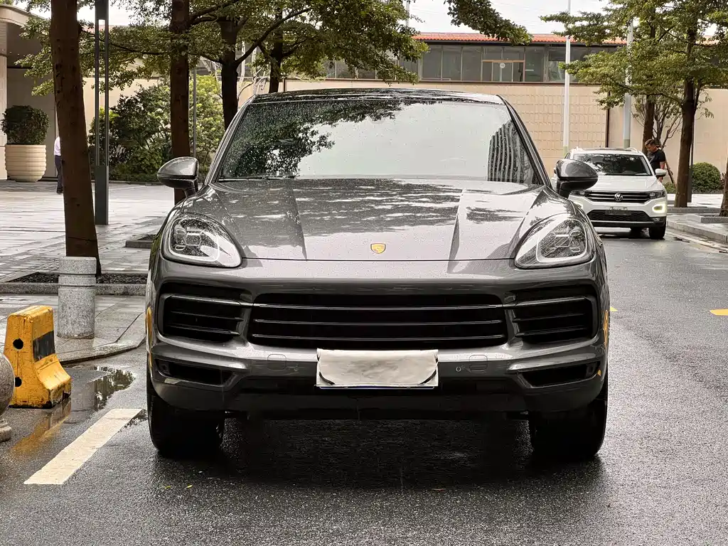 Porsche Cayenne 2022