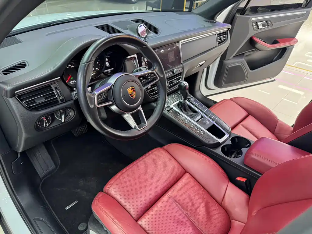 Porsche Macan 2020