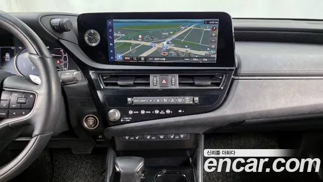Lexus ES 2023