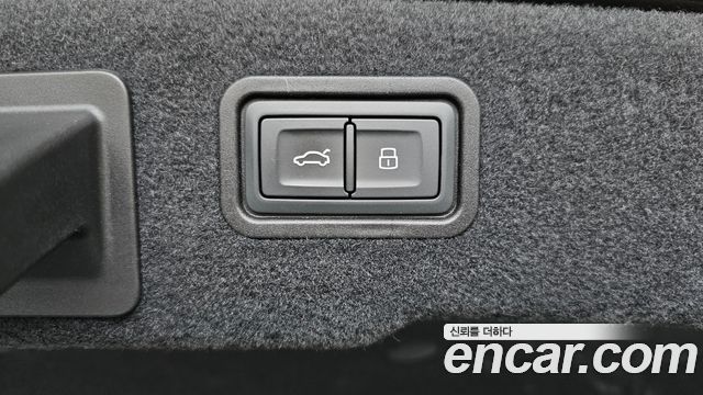 Audi A8 2021