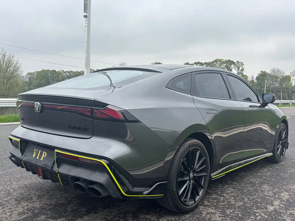 Changan UNI-V 2022