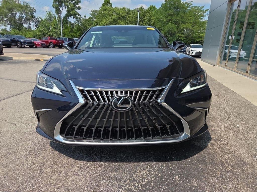 Lexus ES 2024