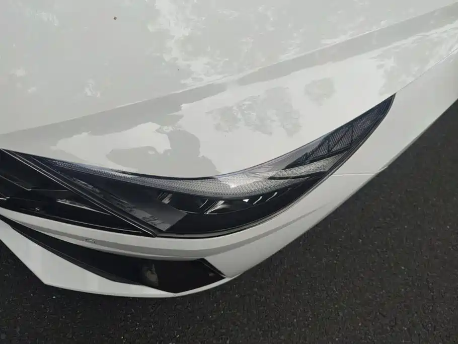 Hyundai Elantra 2023