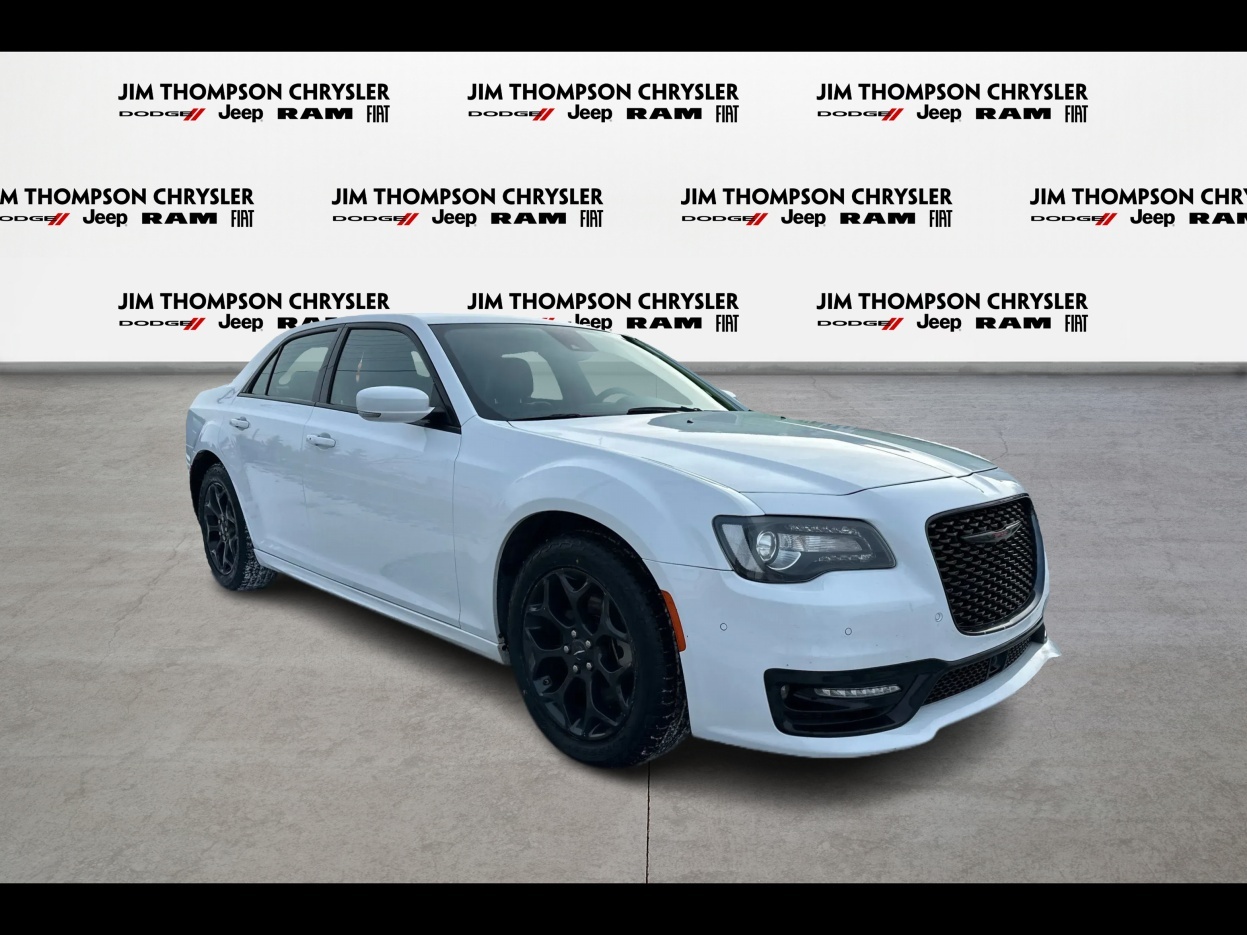 Chrysler 300 2023