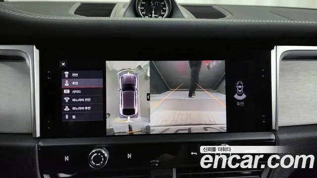 Porsche Macan 2022