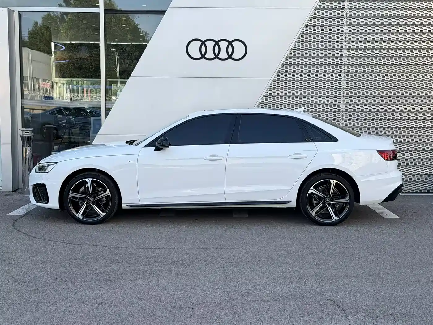 Audi A4 2024