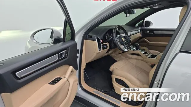 Porsche Cayenne 2023