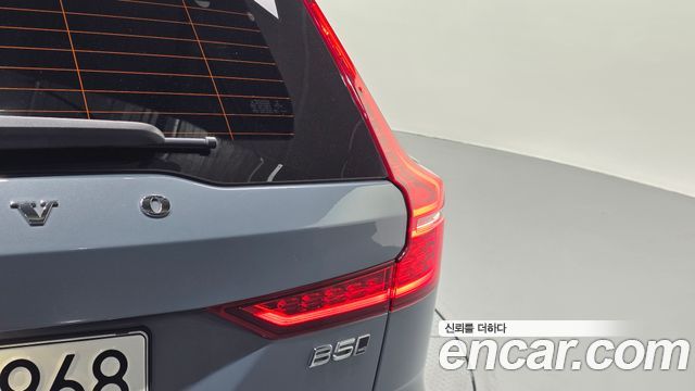 Volvo V60 2022
