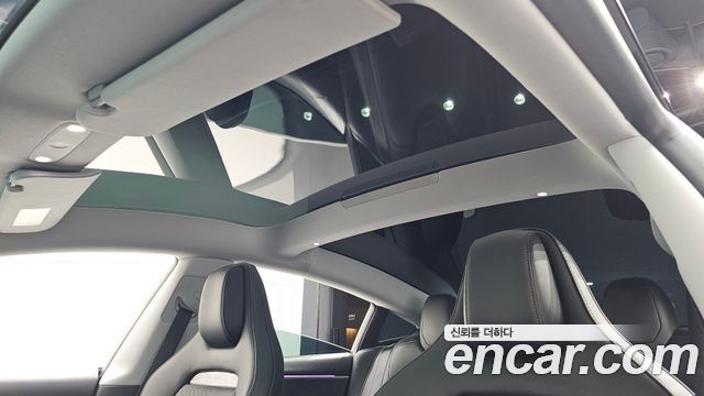 Tesla Model 3 2024
