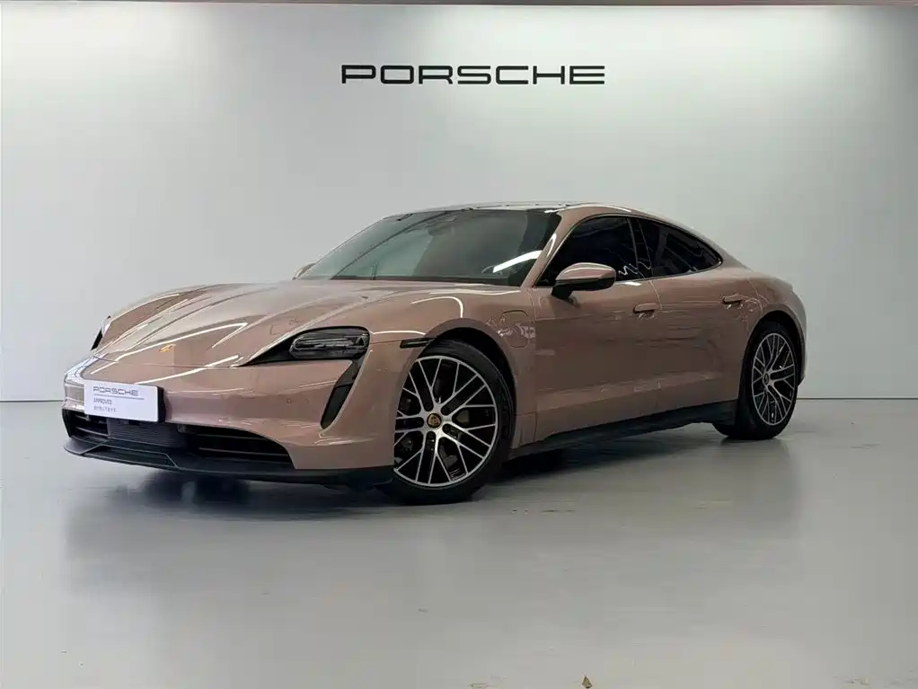 Porsche Taycan 2022