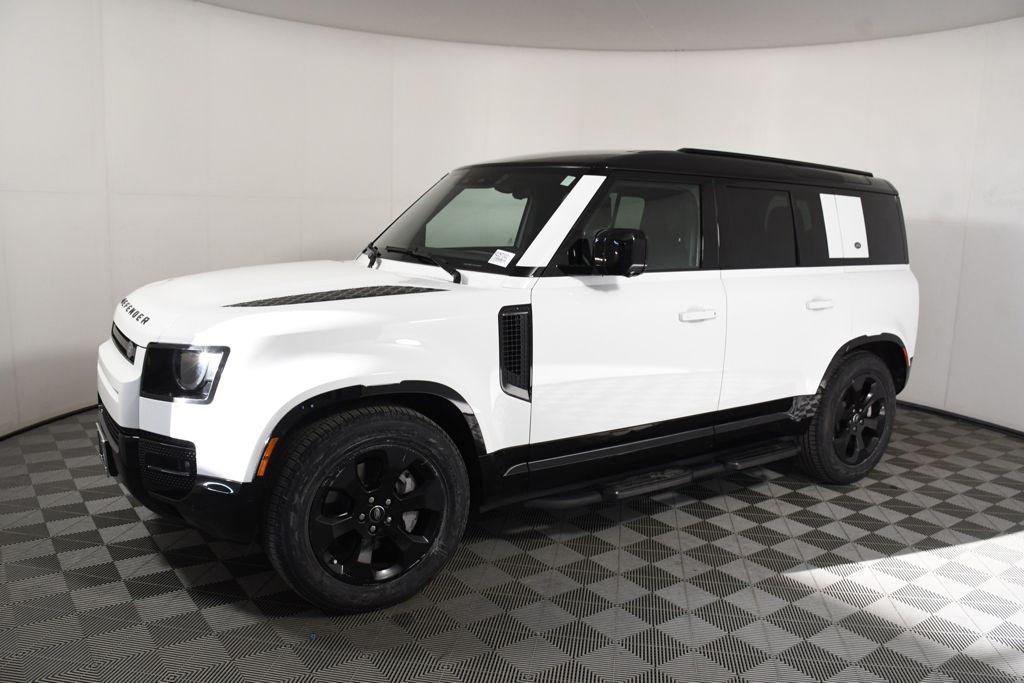 Land Rover Defender 2024