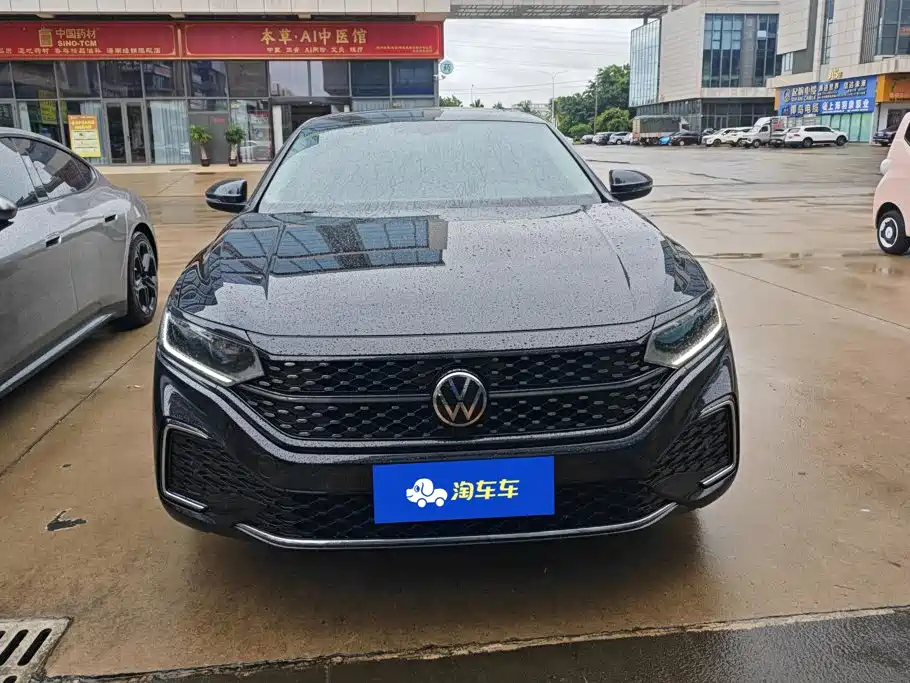 Volkswagen Passat 2025