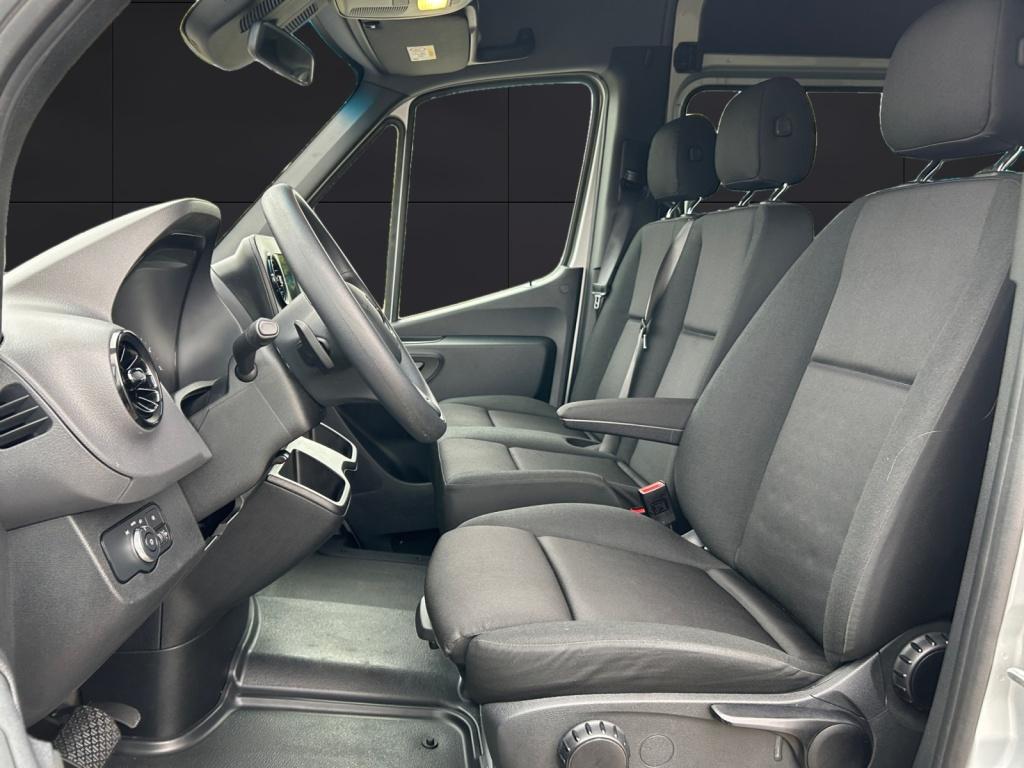 Mercedes-Benz SPRINTER 2023