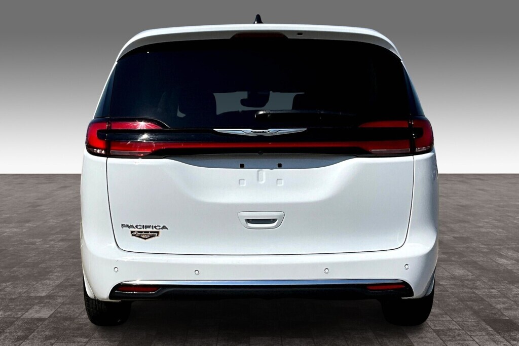 Chrysler Pacifica 2024