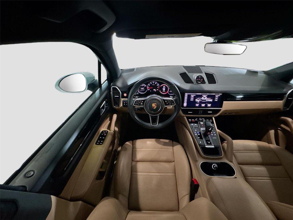Porsche Cayenne 2021