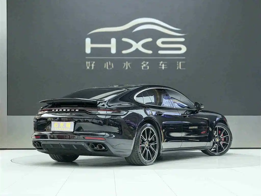 Porsche Panamera 2023