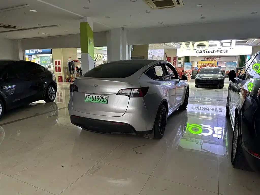 Tesla Model Y 2022