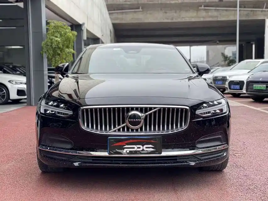 Volvo S90 2022