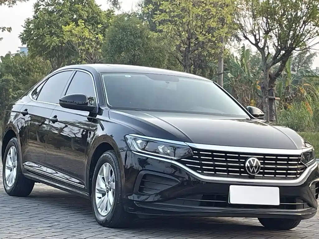 Volkswagen Passat 2023