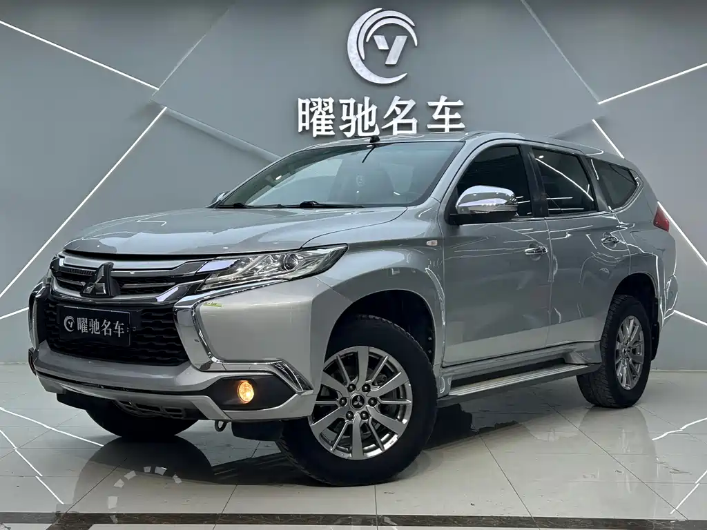 Mitsubishi Pajero 2021