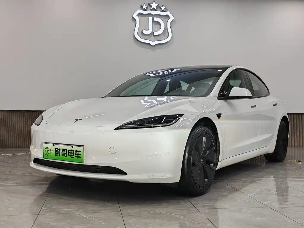 Tesla Model 3 2025