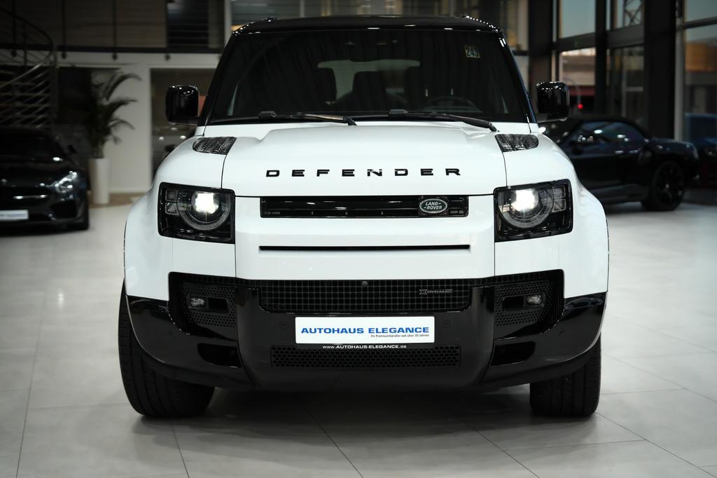Land Rover Defender 2023