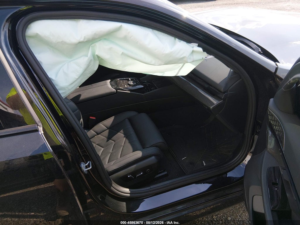 BMW i5 2025