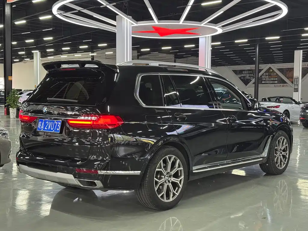 BMW X7 2022