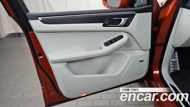 Porsche Macan 2022