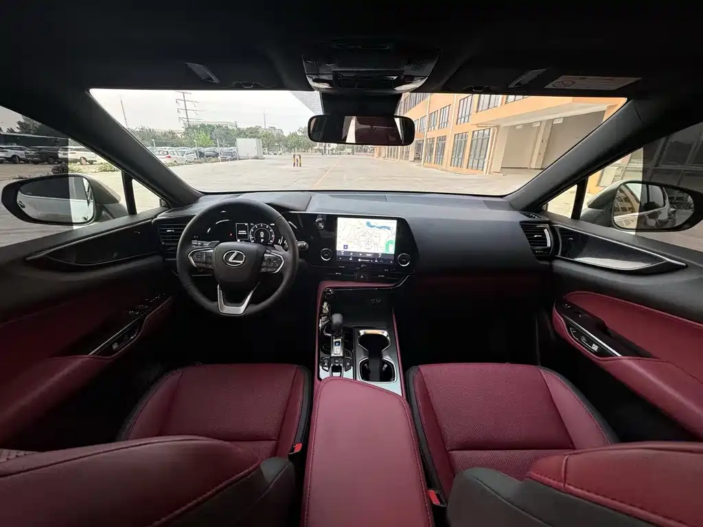 Lexus NX 2023