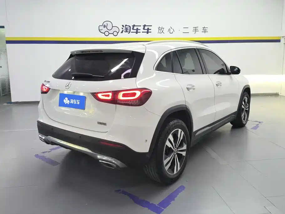 Mercedes-Benz GLA 2021