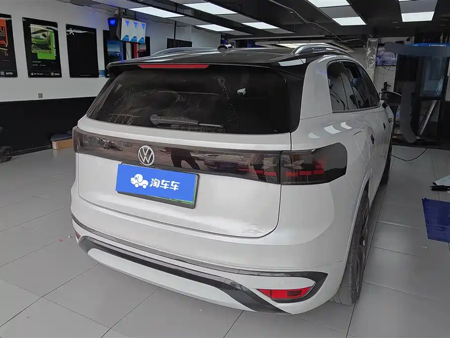 Volkswagen ID.6 2021