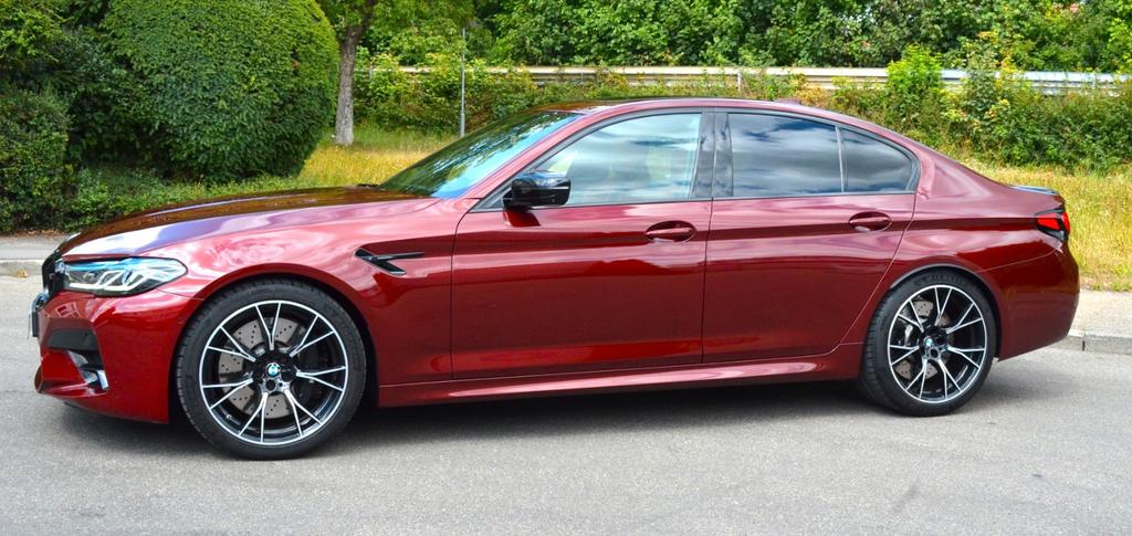 BMW M5 2022