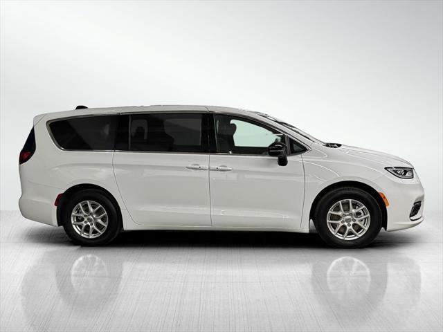 Chrysler Pacifica 2024