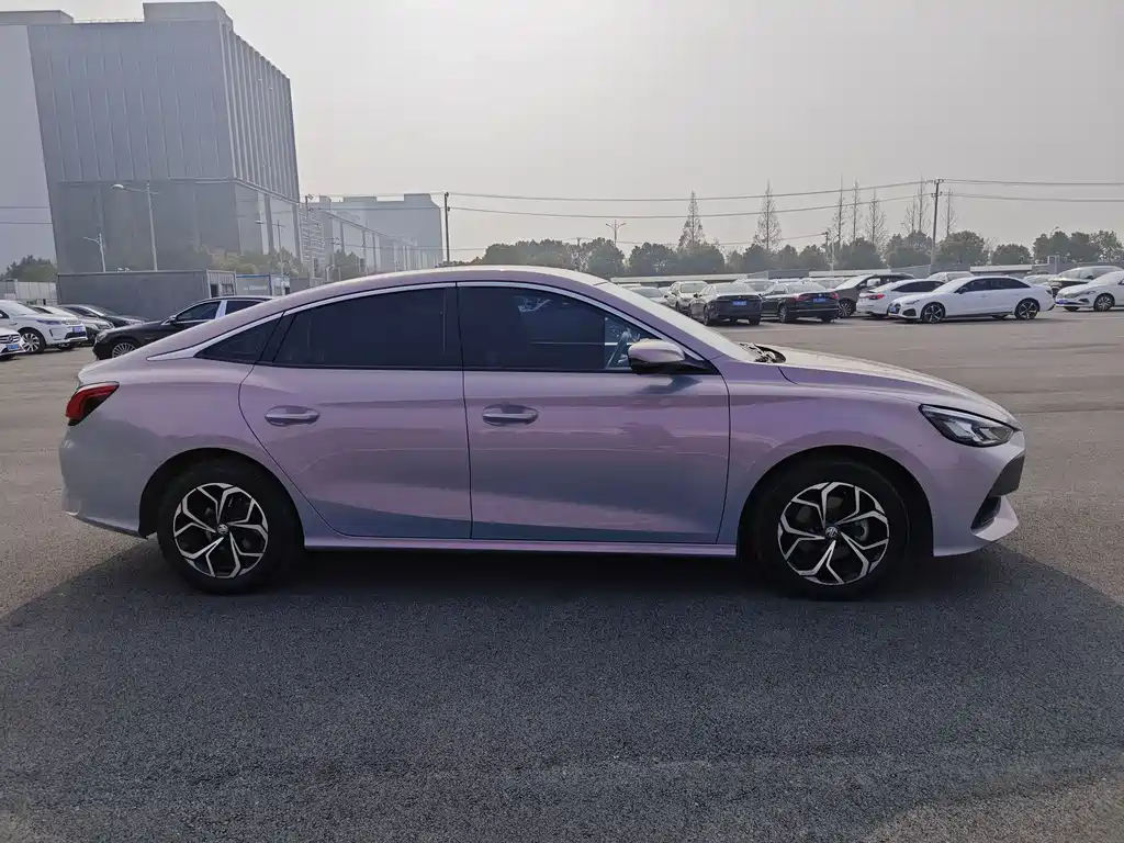MG MG5 2021