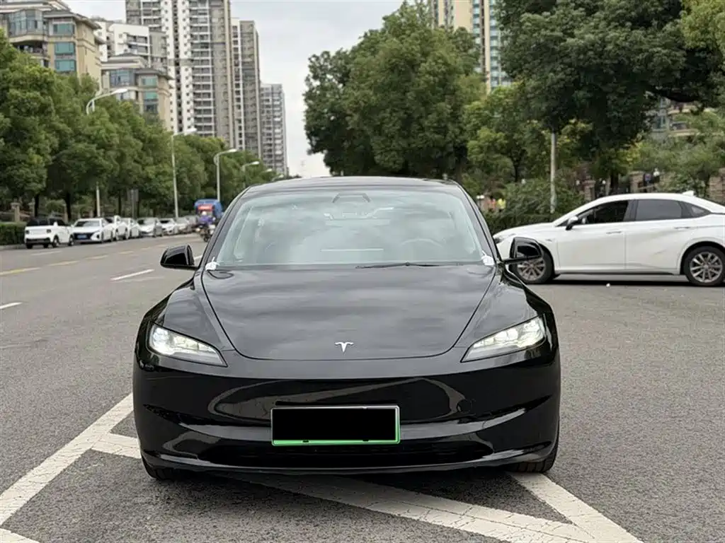 Tesla Model 3 2023