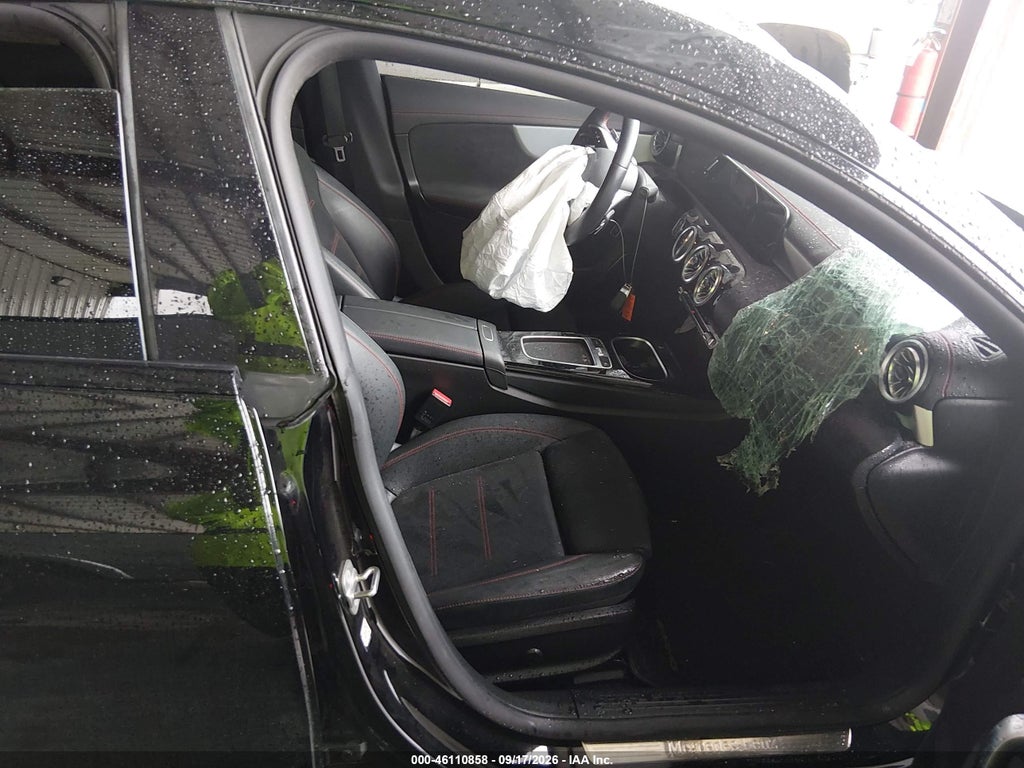Mercedes-Benz CLA 2025