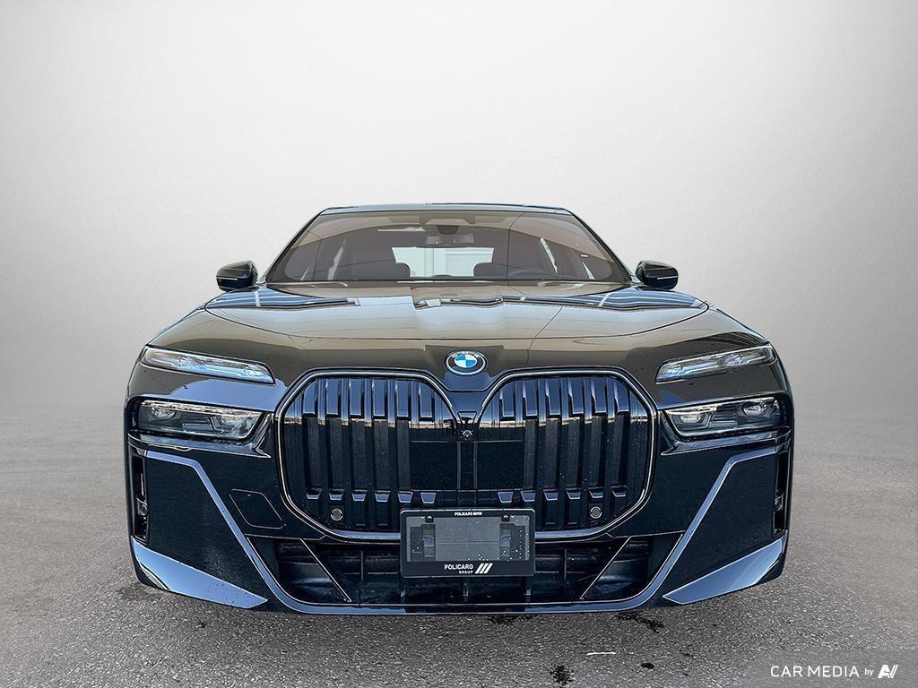 BMW i7 2025