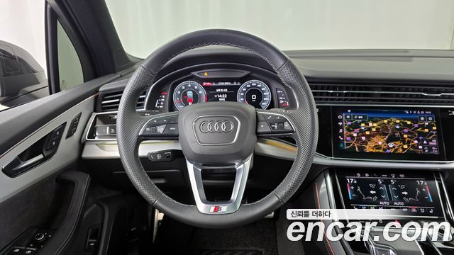 Audi Q7 2021