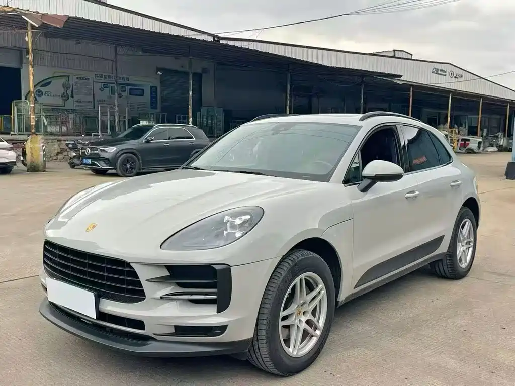 Porsche Macan 2021