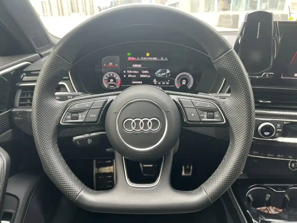 Audi A4 2024