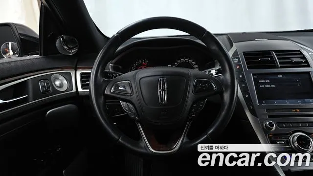 Lincoln MKZ 2020