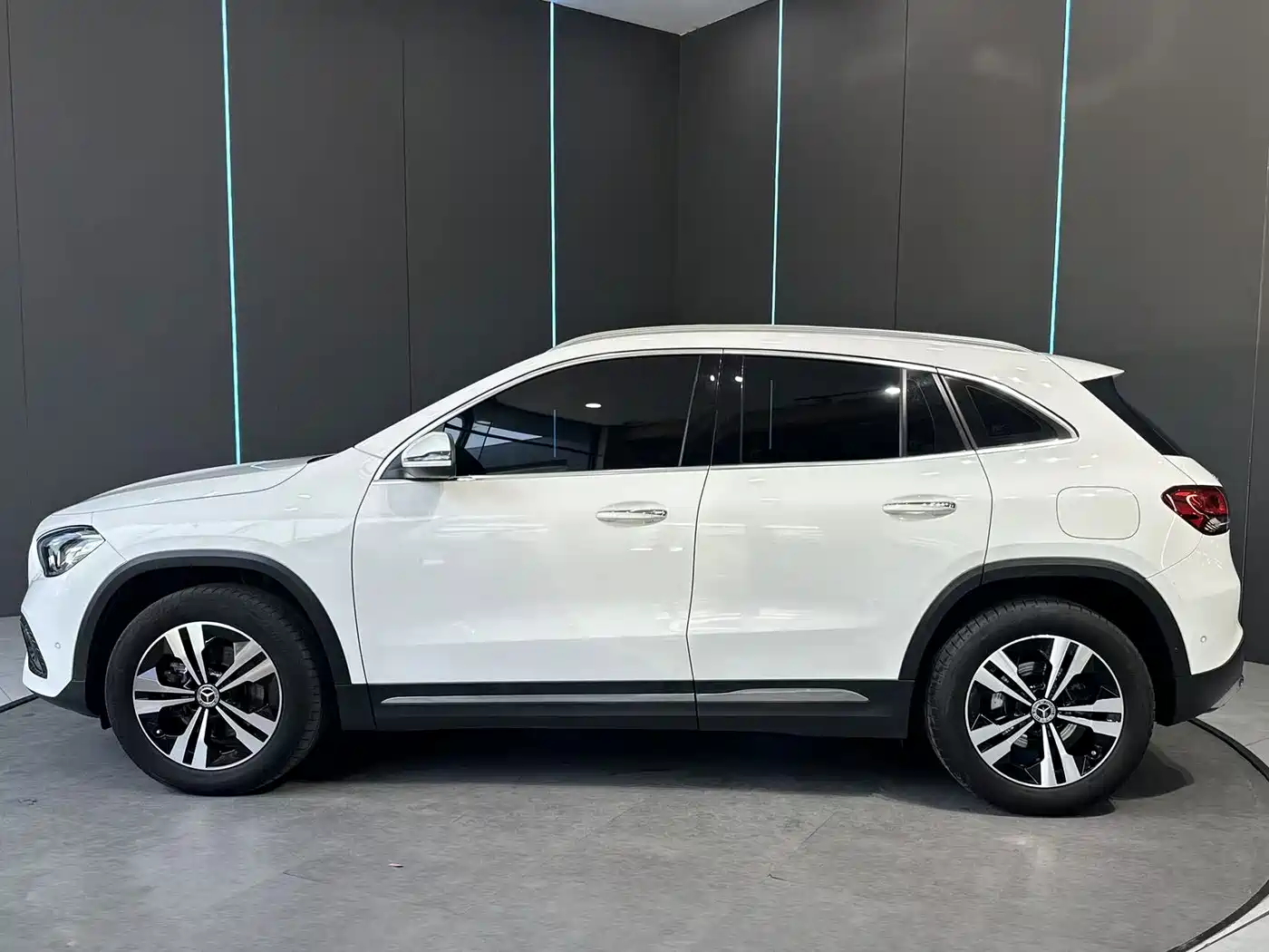 Mercedes-Benz GLA 2021
