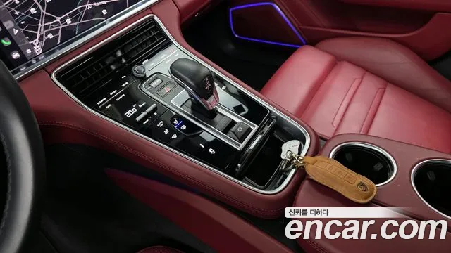 Porsche Panamera 2022