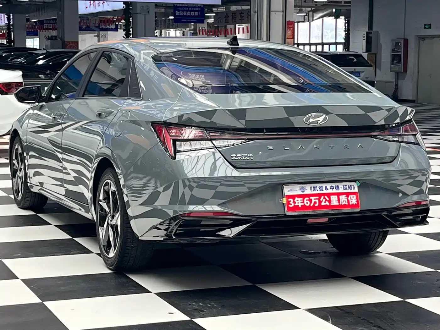 Hyundai Elantra 2022