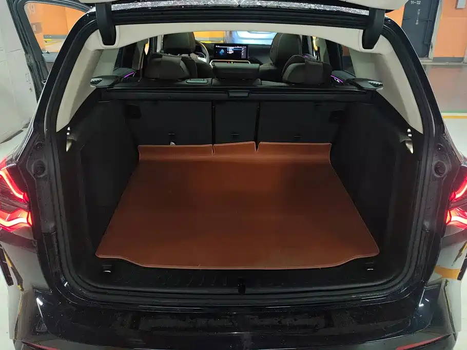 BMW iX3 2023